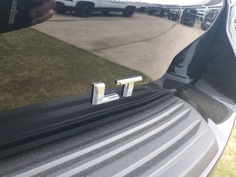 New 2026 Chevrolet Suburban LT w/ Comfort Package image 7