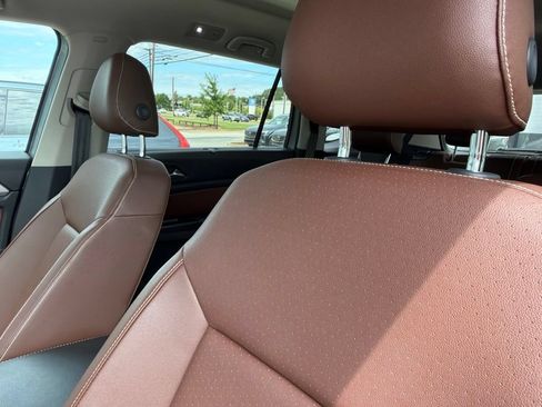 Used 2021 Volkswagen Atlas SE FWD image 4