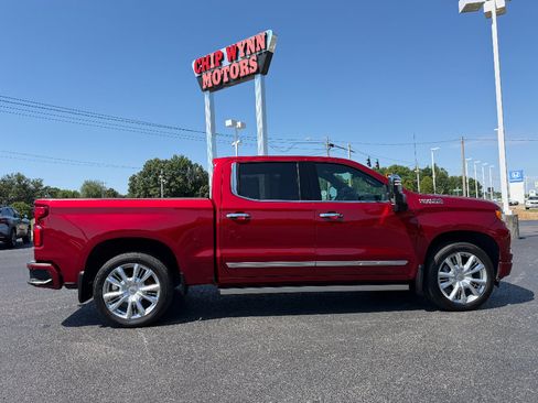 Used 2024 Chevrolet Silverado 1500 High Country AWD/4WD image 8