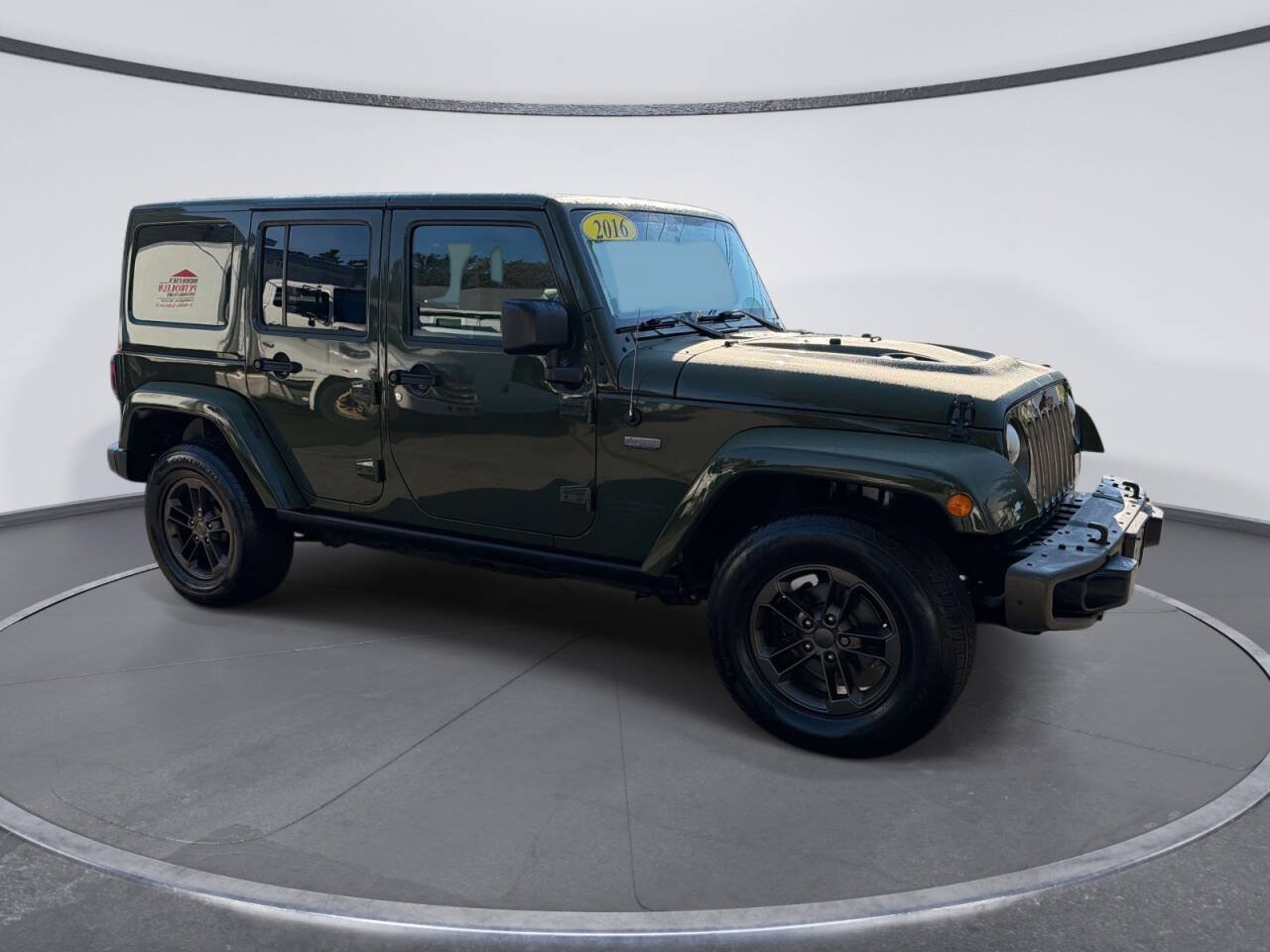 Used 2016 Jeep Wrangler Unlimited Sahara AWD/4WD image 5