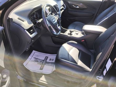 Used 2024 GMC Terrain SLT image 23