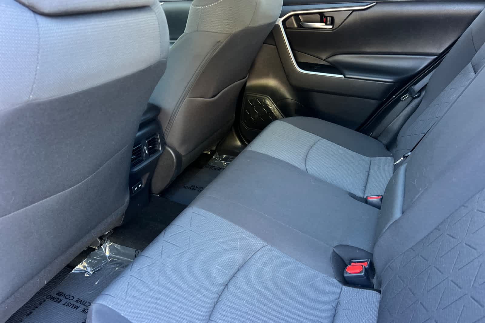 Certified 2022 Toyota RAV4 XLE AWD/4WD image 4