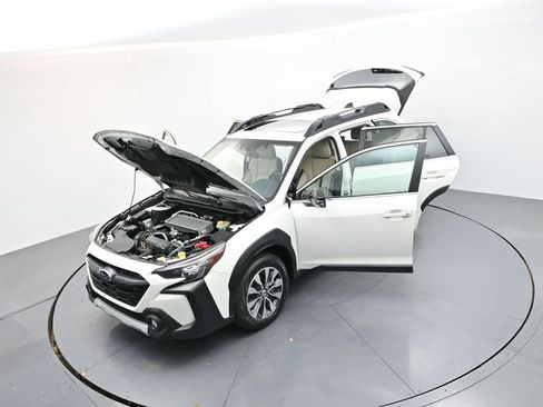 Used 2024 Subaru Outback Limited XT AWD/4WD image 40