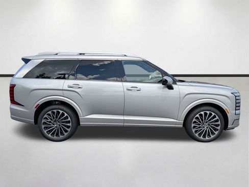 New 2026 Hyundai Palisade Calligraphy FWD image 3