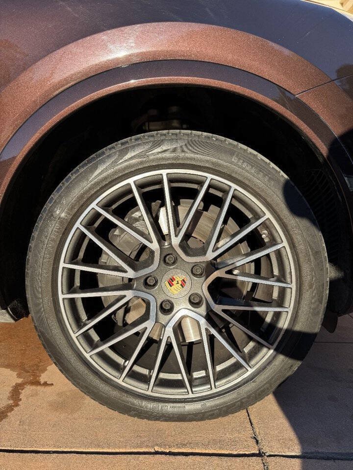 Used 2019 Porsche Cayenne S AWD/4WD image 38