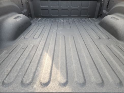 Used 2025 RAM 2500 Laramie AWD/4WD image 33