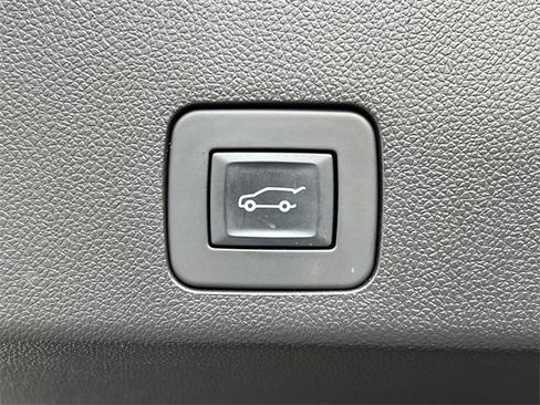 Used 2023 Buick Encore GX Essence w/ Experience Buick Package image 19