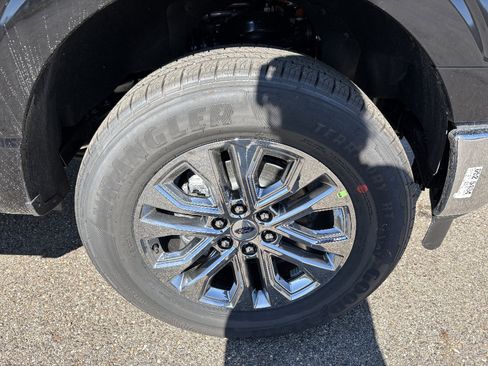 New 2026 Ford F150 Lariat w/ Equipment Group 501A Mid AWD/4WD image 13