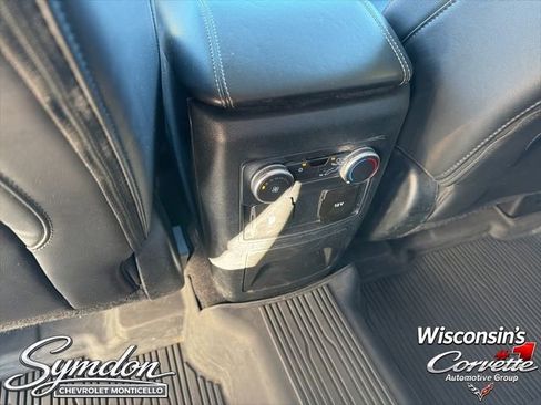 Used 2022 Ford Explorer XLT w/ Equipment Group 202A AWD/4WD image 17