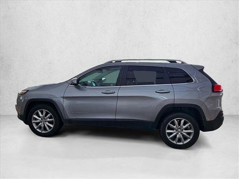 Used 2016 Jeep Cherokee Limited AWD/4WD image 8