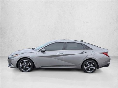 Used 2023 Hyundai Elantra Limited w/ Winter Weather Package image 8