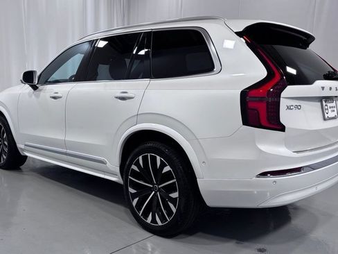 Certified 2026 Volvo XC90 B6 Plus AWD/4WD image 8
