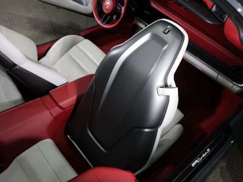 Used 2025 Porsche 911 Turbo S image 21