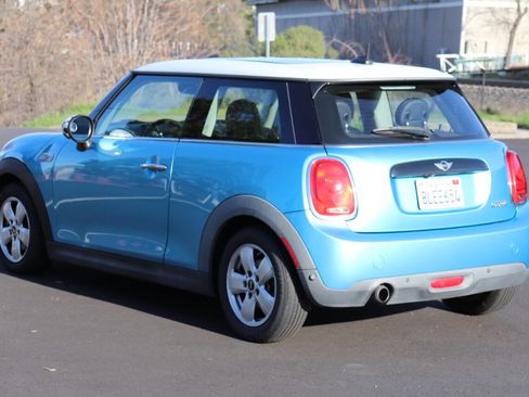 Used 2016 MINI Cooper 2-Door Hardtop image 6
