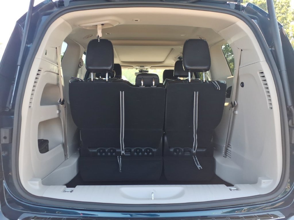 Certified 2024 Chrysler Pacifica Limited AWD/4WD image 19