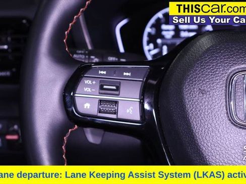 Used 2025 Honda Pilot TrailSport image 18