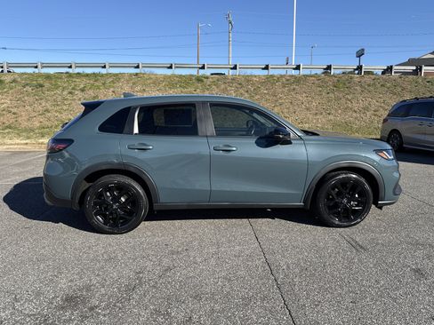 Certified 2024 Honda HR-V Sport image 11