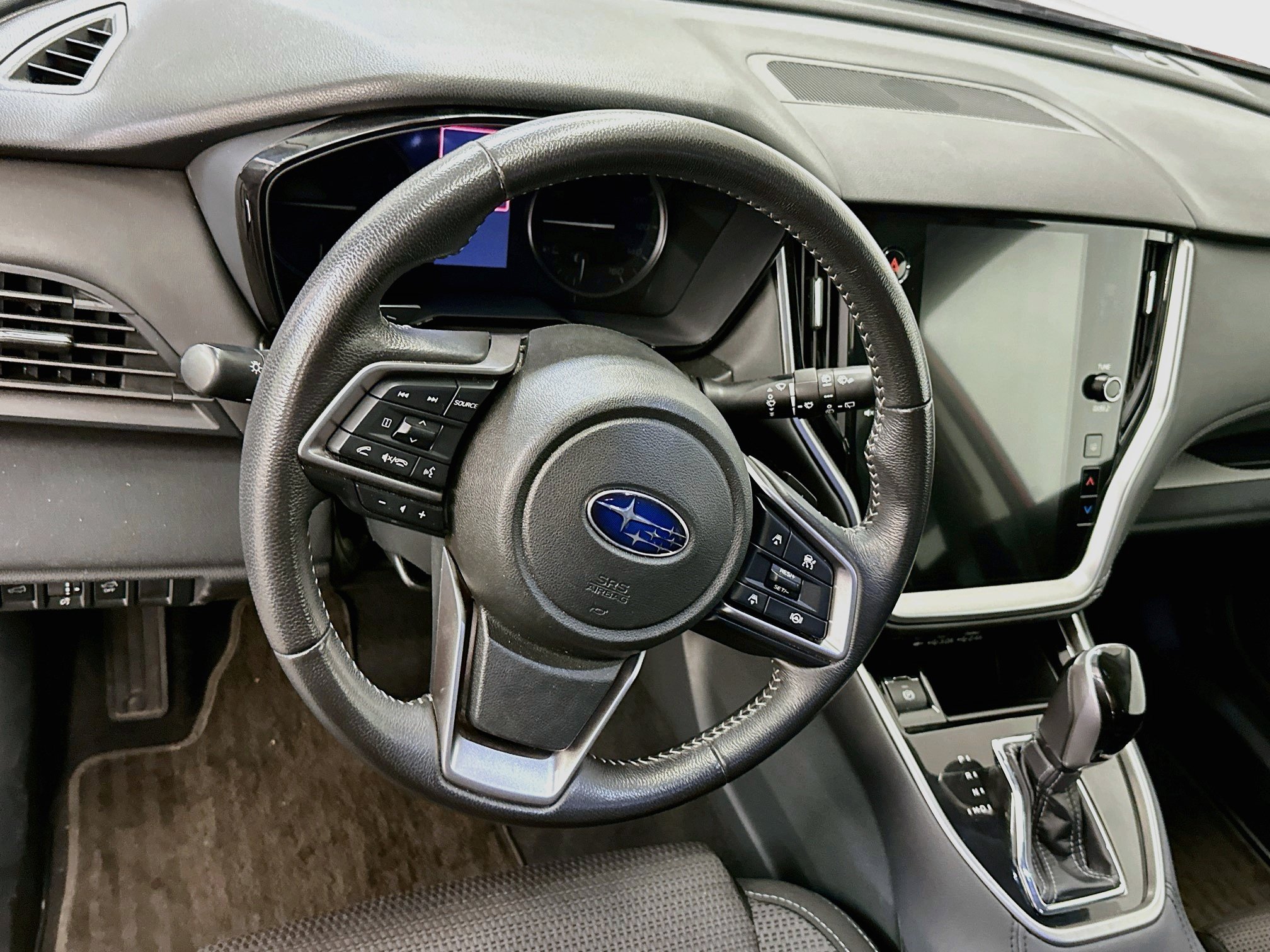 Used 2025 Subaru Outback Premium AWD/4WD image 18