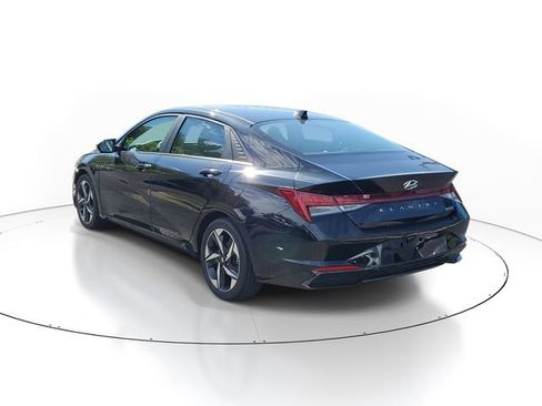 Used 2023 Hyundai Elantra Limited FWD image 4