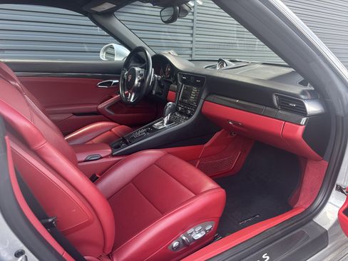 Used 2015 Porsche 911 Turbo image 13