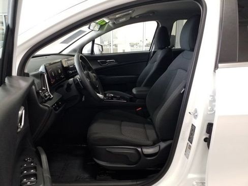 Used 2024 Kia Sportage LX AWD/4WD image 13