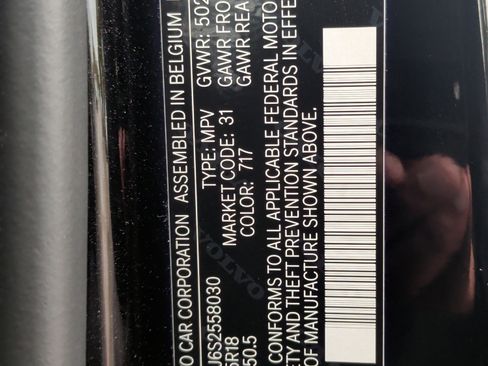 Used 2025 Volvo XC40 B5 Core image 37