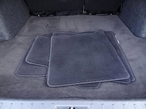 Used 2023 Nissan Versa SV image 8