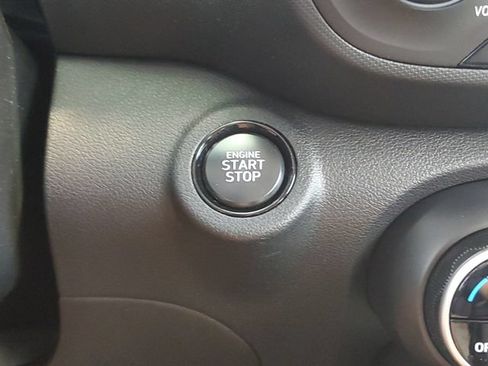 Certified 2024 Hyundai Venue SEL FWD image 29