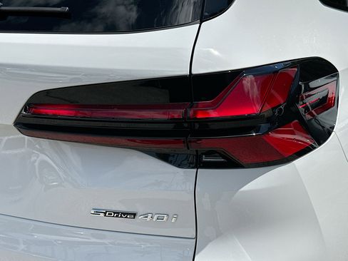 Used 2026 BMW X5 sDrive40i w/ M Sport Package image 33