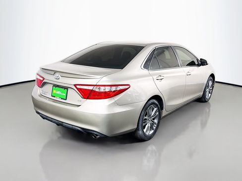 Used 2017 Toyota Camry SE FWD image 10