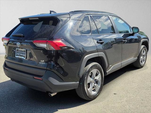 Used 2025 Toyota RAV4 LE AWD/4WD image 3
