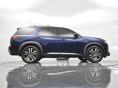 Certified 2024 Nissan Pathfinder Platinum AWD/4WD image 42