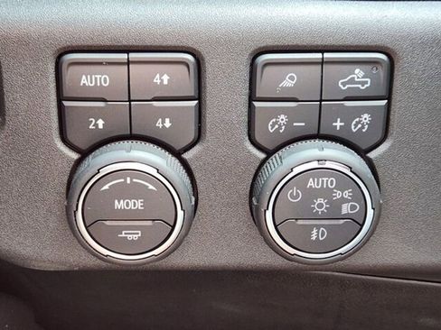 Certified 2024 Chevrolet Silverado 1500 LTZ image 21