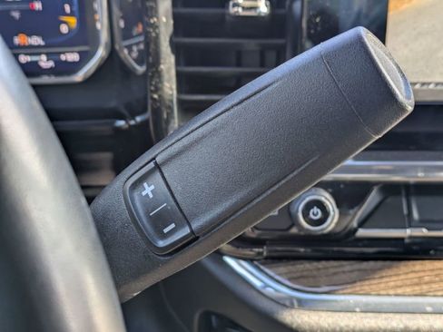 Used 2025 Chevrolet Silverado 1500 LT image 25