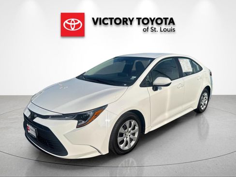 Used 2025 Toyota Corolla LE FWD image 7