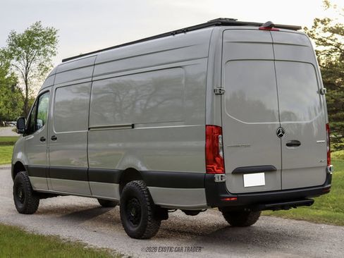 Used 2023 Mercedes-Benz Sprinter 2500 image 4