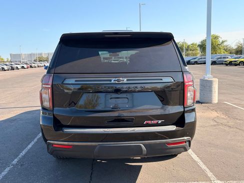 Used 2022 Chevrolet Suburban RST w/ Luxury Package AWD/4WD image 6