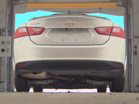 Used 2020 Chevrolet Malibu LS w/ LPO, Convenience Package 2 image 8