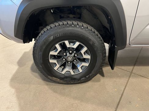 Used 2016 Toyota Tacoma TRD Off-Road image 39