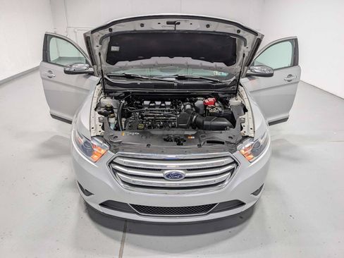 Used 2019 Ford Taurus Limited AWD/4WD image 10