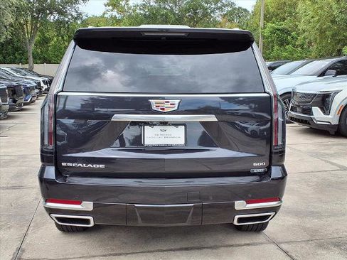 New 2025 Cadillac Escalade Luxury image 4