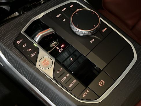 New 2025 BMW 330i xDrive Sedan w/ Premium Package image 20