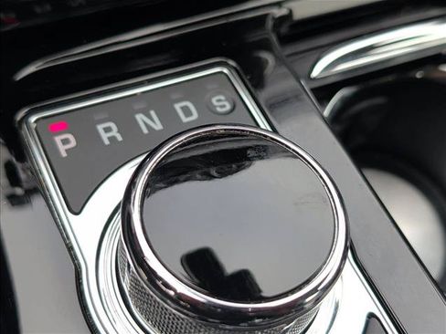 Used 2019 Jaguar XJ R-Sport RWD image 8
