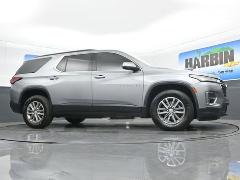 Used 2023 Chevrolet Traverse LT FWD image 23
