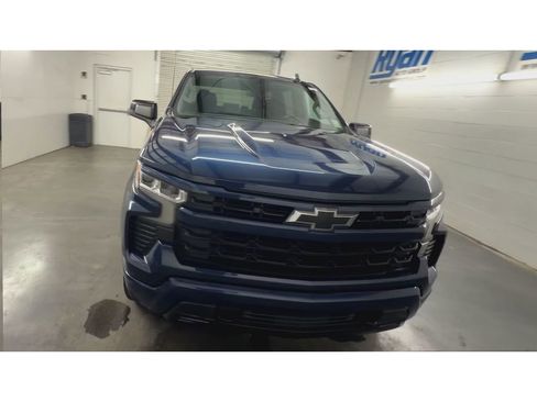 Used 2022 Chevrolet Silverado 1500 RST AWD/4WD image 3