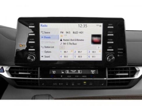 Certified 2024 Toyota Sienna XLE FWD image 10