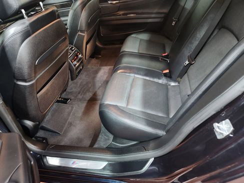 Used 2014 BMW 740Li image 14