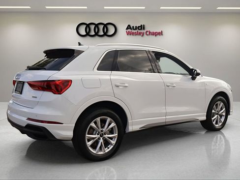 Used 2025 Audi Q3 2.0T Premium w/ Convenience Package AWD/4WD image 5