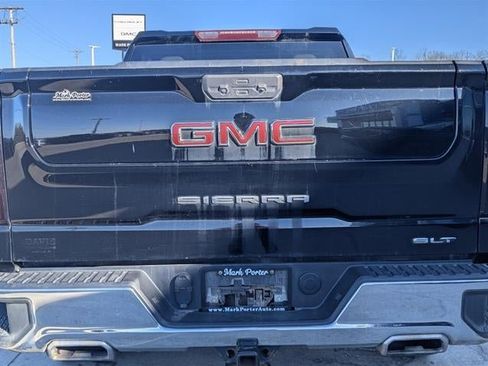 Used 2022 GMC Sierra 1500 SLT w/ X31 Off-Road Package image 11