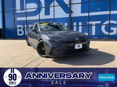 Used 2025 Toyota Camry SE w/ Convenience Package